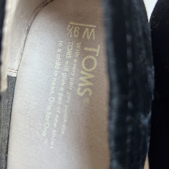 Toms Black Velvet Peep Toe Wedge Heels Slip On Sandals Size 9.5 - Picture 8 of 11